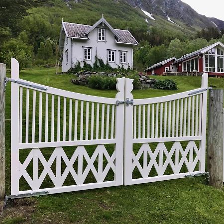 Kjosen Lodge, Lyngen. Lyngseidet Buitenkant foto
