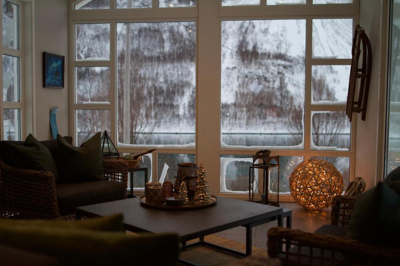 Kjosen Lodge, Lyngen. Lyngseidet Buitenkant foto