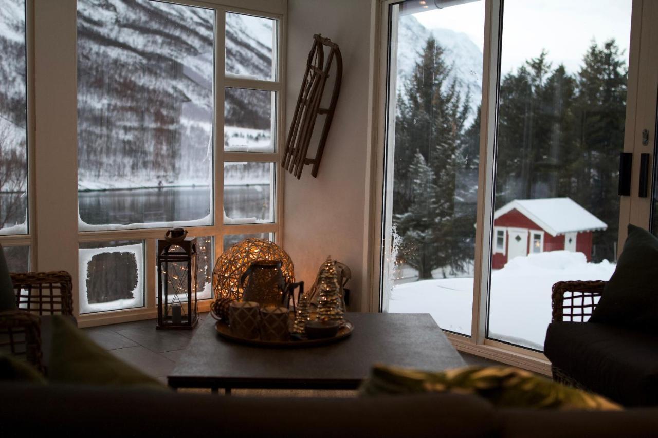 Kjosen Lodge, Lyngen. Lyngseidet Buitenkant foto